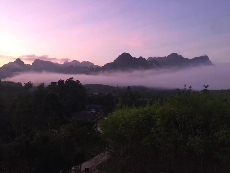 Billion Views Khaosok Homestay Khao Sok National Park Εξωτερικό φωτογραφία