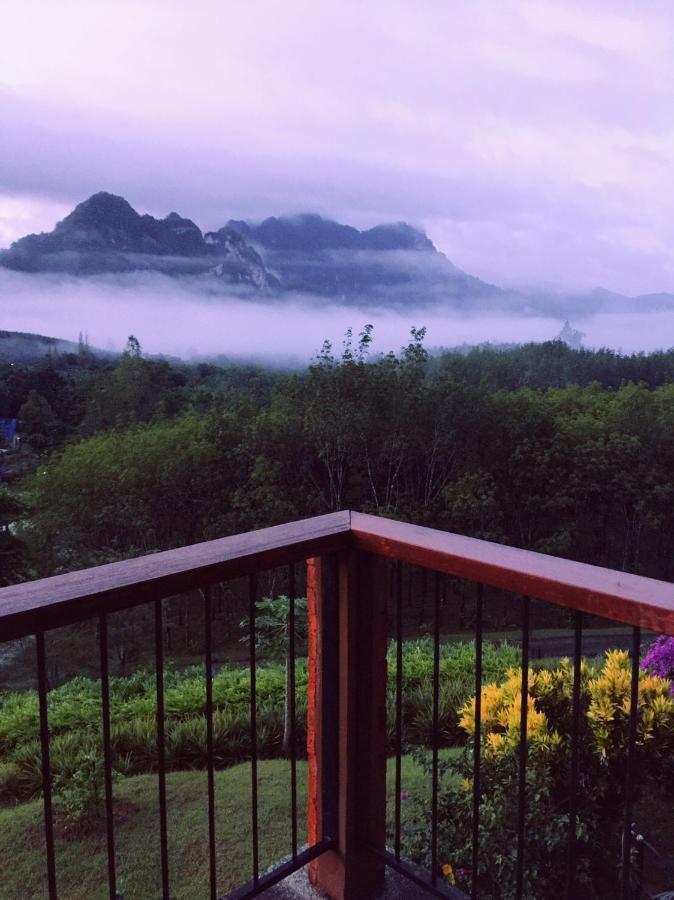 Billion Views Khaosok Homestay Khao Sok National Park Εξωτερικό φωτογραφία